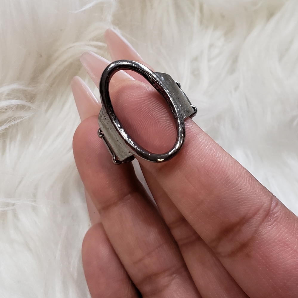Paparazzi Gunmetal oval cut out ring - Picture 5 of 7